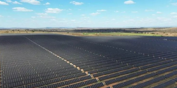 La più grande centrale fotovoltaica d'America collegata alla rete in Brasile