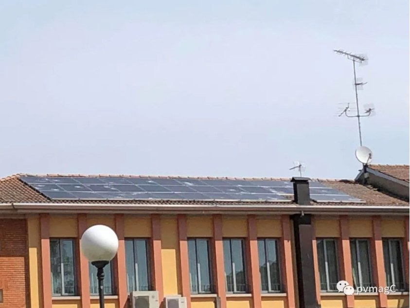 Quanto può danneggiare un impianto fotovoltaico una grandinata?